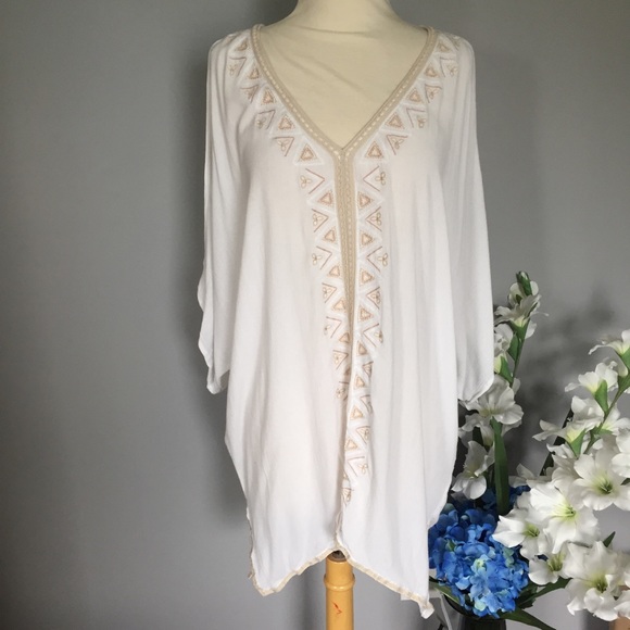 O'Neill Other - O’NEILL white and tan v- neck cover up